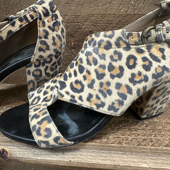ANYI LU Leopard Print Block Heel Sandals – Size 37 (US 6.5-7) - Picture 3 of 8